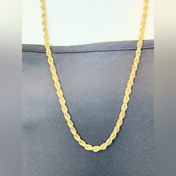 Gold Tone Rope Chain Necklace Classic Vintage Style Lobster Clasp - Picture 5 of 9